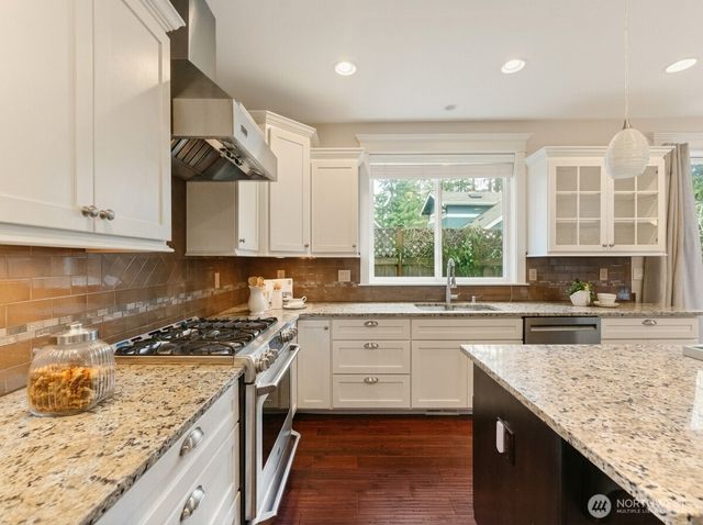 8718 NE 134th Street, Kirkland, WA 98034