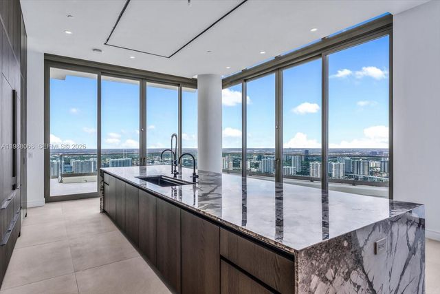 17901 Collins Ave PH-01, Sunny Isles Beach, FL 33160