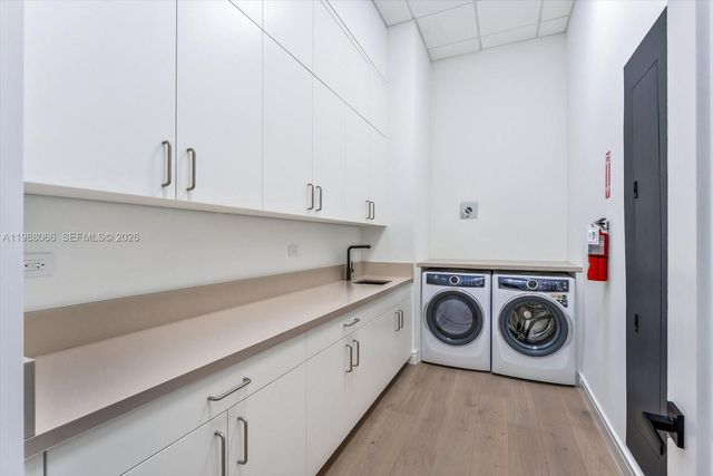 17901 Collins Ave PH-01, Sunny Isles Beach, FL 33160