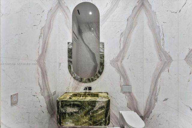 17901 Collins Ave PH-01, Sunny Isles Beach, FL 33160