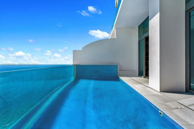 17901 Collins Ave PH-01, Sunny Isles Beach, FL 33160