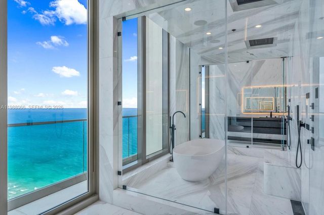 17901 Collins Ave PH-01, Sunny Isles Beach, FL 33160