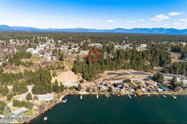 31961 N 3RD AVE, Spirit Lake, ID 83869