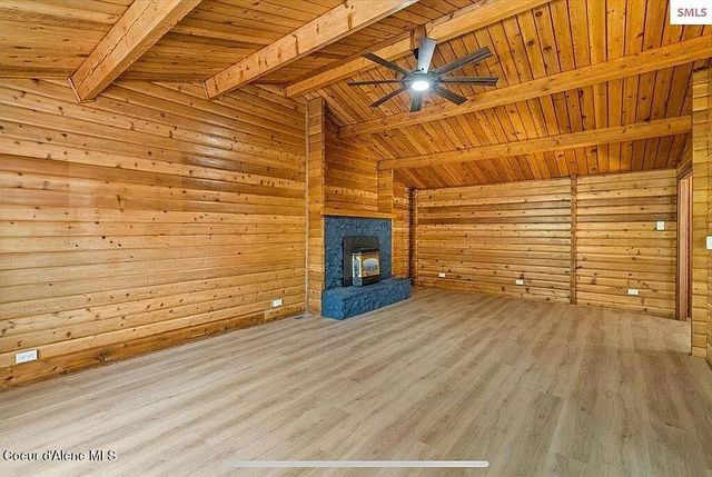 31961 N 3RD AVE, Spirit Lake, ID 83869