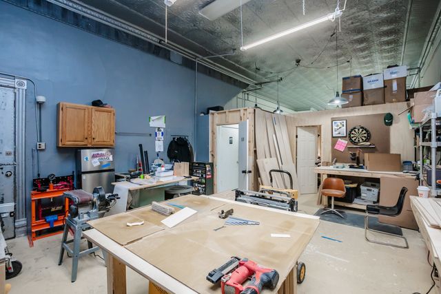 1136 N Milwaukee Avenue, Chicago, IL 60642