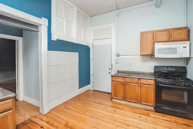 1136 N Milwaukee Avenue, Chicago, IL 60642