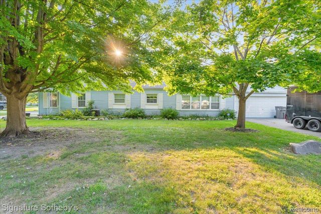 21769 Ulrich Street, Clinton Charter Township, MI 48036