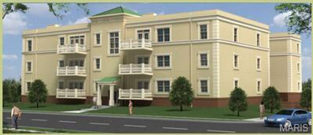 910 N McKnight Road 3A, University City, MO 63132
