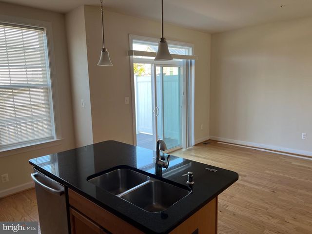 2104 GARDEN GROVE LN, Bowie, MD 20721