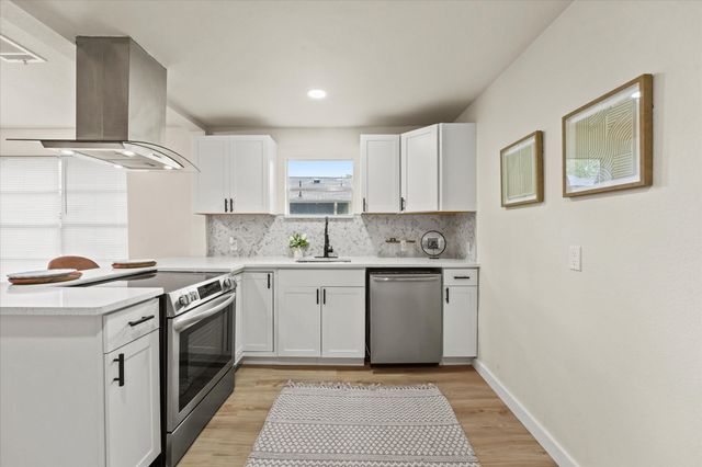 709 E Gandy Street, Denison, TX 75021