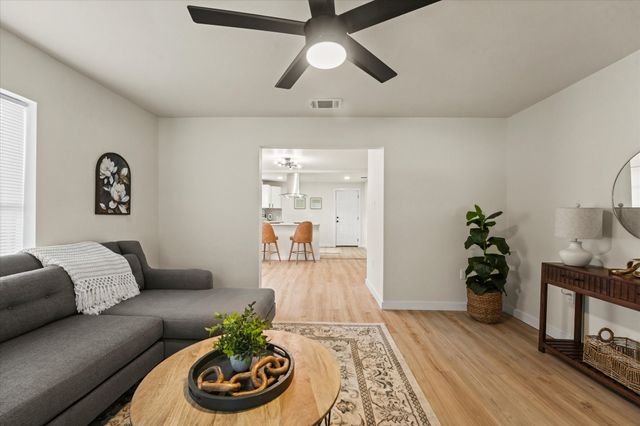 709 E Gandy Street, Denison, TX 75021