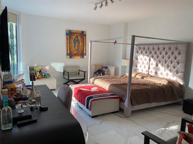 17301 Biscayne Boulevard 206, North Miami Beach, FL 33160