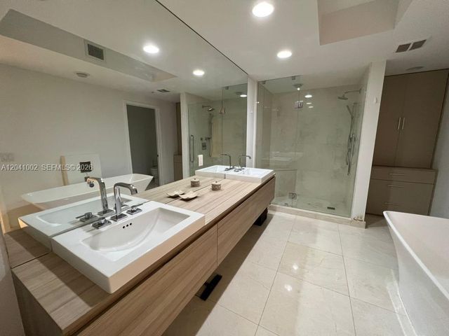 17301 Biscayne Boulevard 206, North Miami Beach, FL 33160