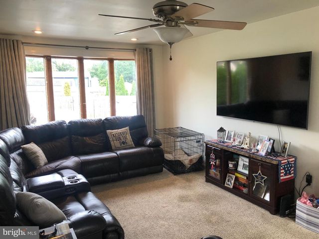 106 E WILLIAMS AVE, Barrington, NJ 08007