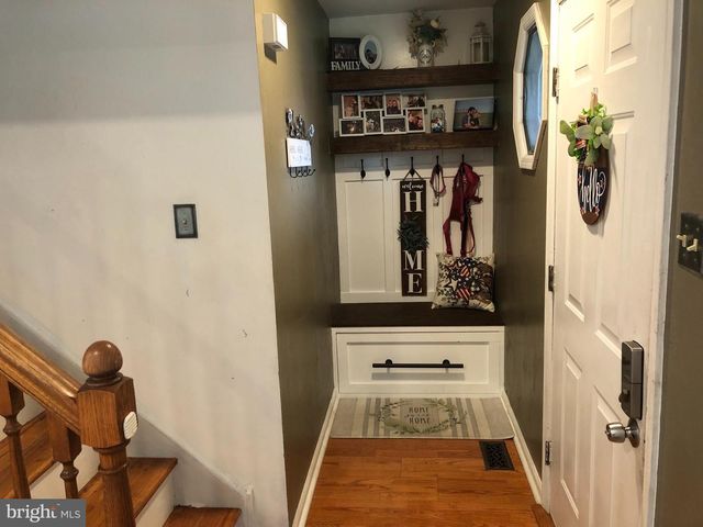 106 E WILLIAMS AVE, Barrington, NJ 08007