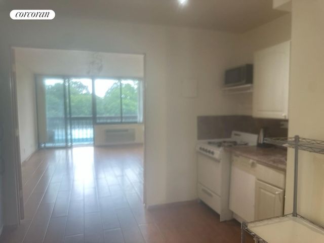 15038 Union Tpke Apt 1N, New York City, NY 11367