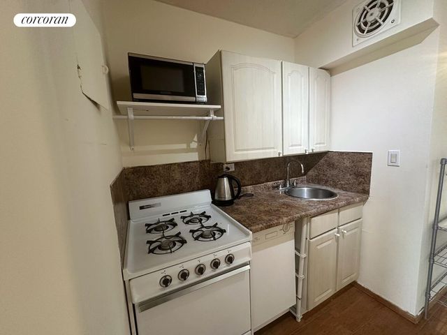 15038 Union Tpke Apt 1N, New York City, NY 11367
