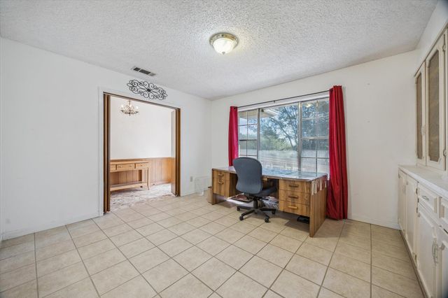 1500 S Main ST, Taylor, TX 76574