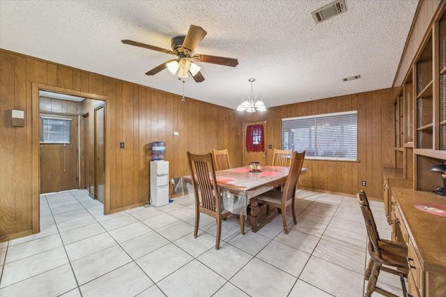 1500 S Main ST, Taylor, TX 76574