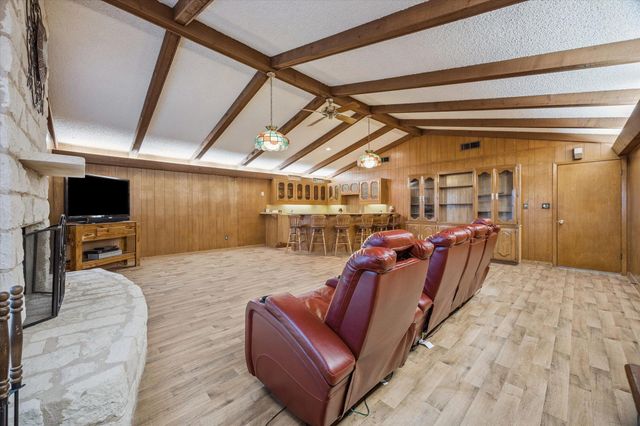 1500 S Main ST, Taylor, TX 76574