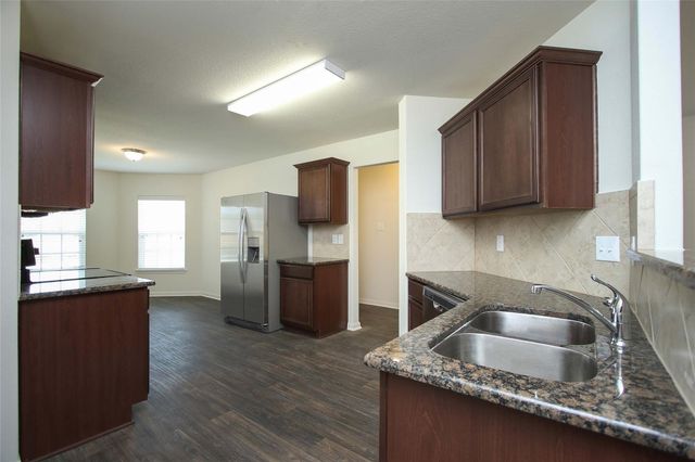 518 Douro Drive, Crosby, TX 77532