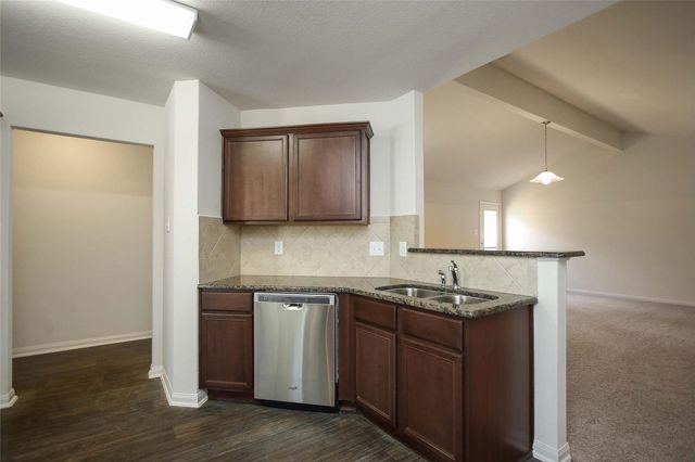 518 Douro Drive, Crosby, TX 77532