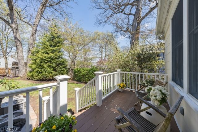 39 Oak Ridge Ave, Summit City, NJ 07901