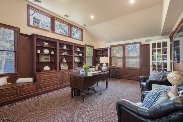 39 Oak Ridge Ave, Summit City, NJ 07901