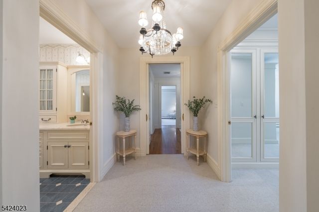 39 Oak Ridge Ave, Summit City, NJ 07901