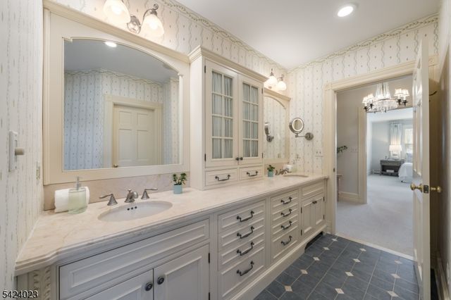 39 Oak Ridge Ave, Summit City, NJ 07901