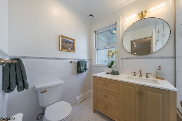 39 Oak Ridge Ave, Summit City, NJ 07901