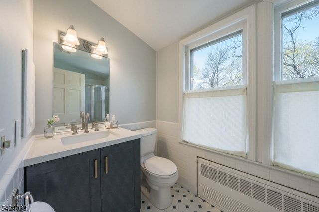 39 Oak Ridge Ave, Summit City, NJ 07901