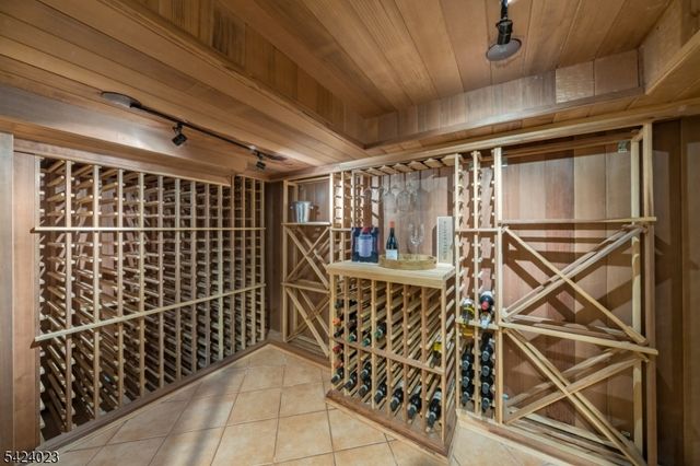 39 Oak Ridge Ave, Summit City, NJ 07901