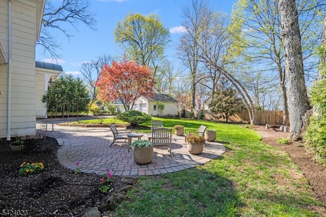 39 Oak Ridge Ave, Summit City, NJ 07901