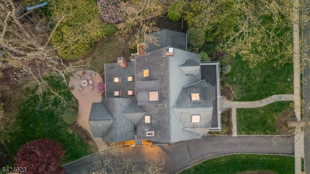 39 Oak Ridge Ave, Summit City, NJ 07901