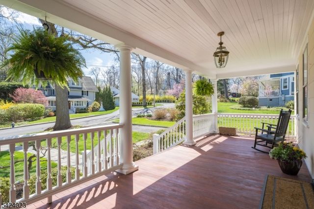 39 Oak Ridge Ave, Summit City, NJ 07901