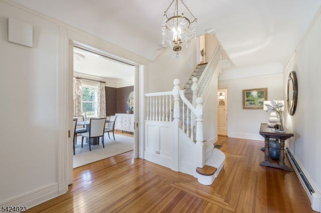 39 Oak Ridge Ave, Summit City, NJ 07901