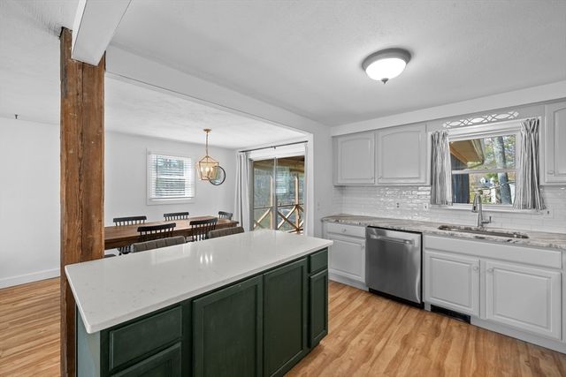 3 Lark Dr, Hudson, MA 01749