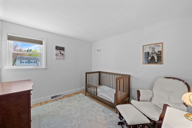 3 Lark Dr, Hudson, MA 01749