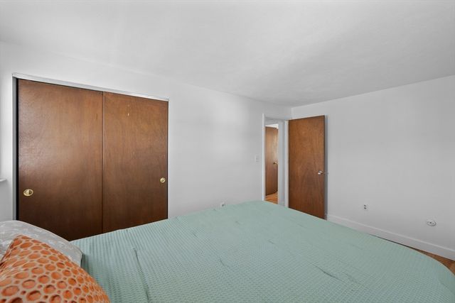 3 Lark Dr, Hudson, MA 01749