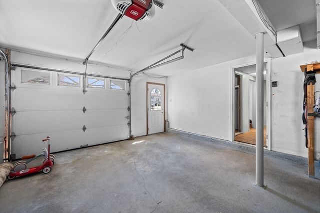 3 Lark Dr, Hudson, MA 01749