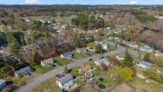 3 Lark Dr, Hudson, MA 01749