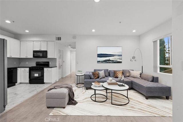 6320 Beck Avenue, North Hollywood, CA 91606