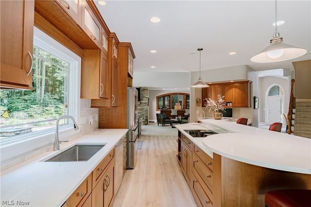 2816 Remington Point, Aurora, OH 44202