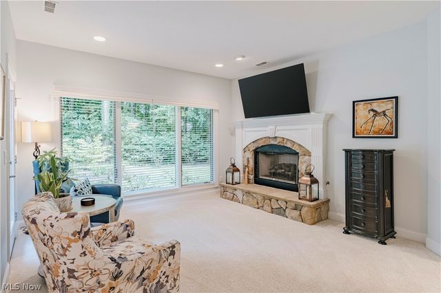 2816 Remington Point, Aurora, OH 44202