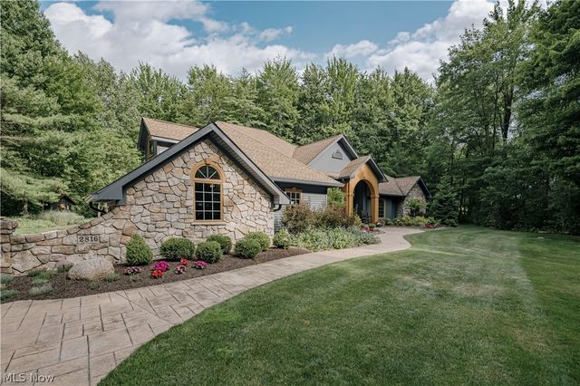 2816 Remington Point, Aurora, OH 44202