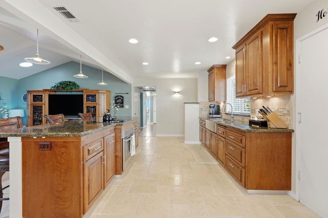 1273 Bundy Avenue, Clovis, CA 93611