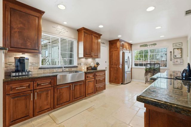 1273 Bundy Avenue, Clovis, CA 93611