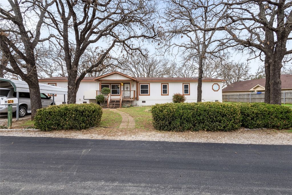 809 CR 529, Eastland, TX 76448