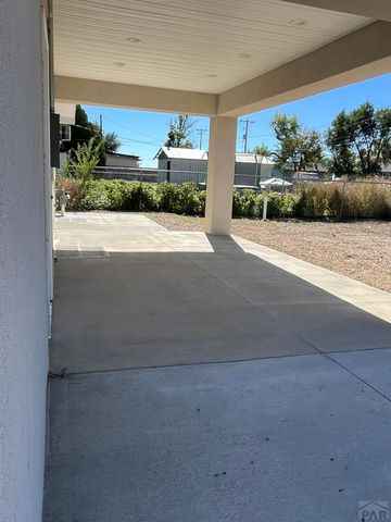 522 Columbia Ave, Swink, CO 81077